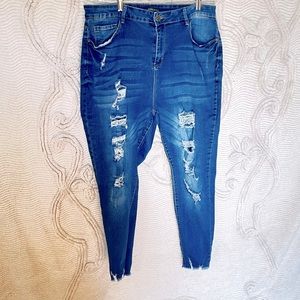 Cute Distressed Jeans Stretchy Comfy 17/18